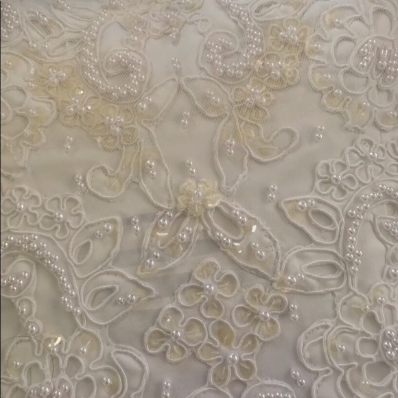 🌺🌺Bridal Gown with Headpiece🌺🌺 - Picture 7 of 9